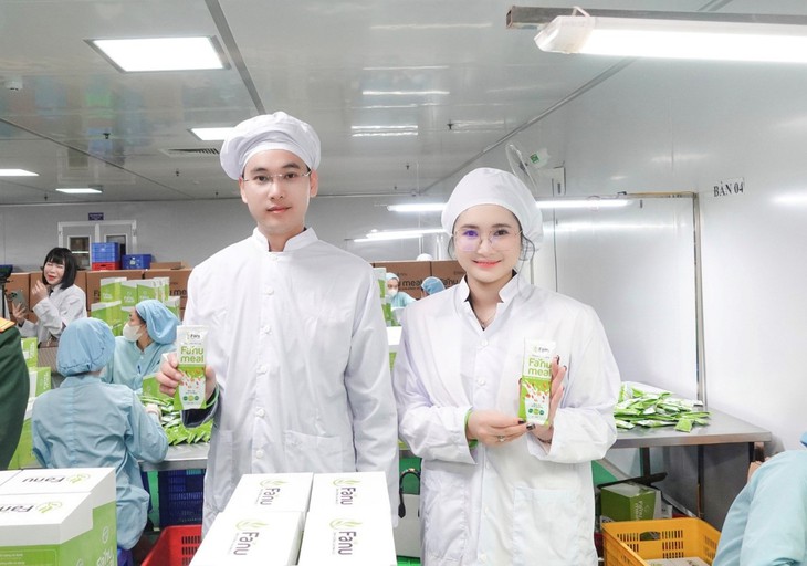 Thăm quan dây chuyền sản xuất bữa ăn dinh dưỡng- Ảnh 1.