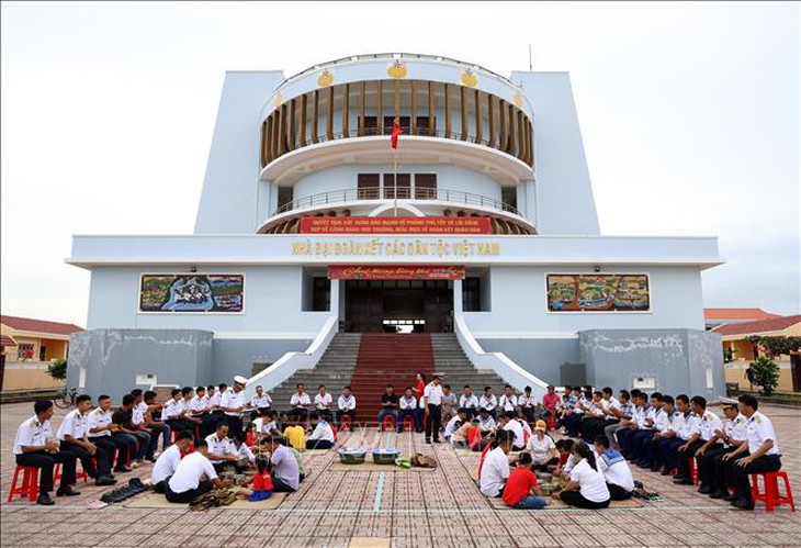 Quân dân ở Trường Sa thi gói bánh chưng đón Tết- Ảnh 7. Quân dân ở Trường Sa thi gói bánh chưng đón Tết- Ảnh 7.