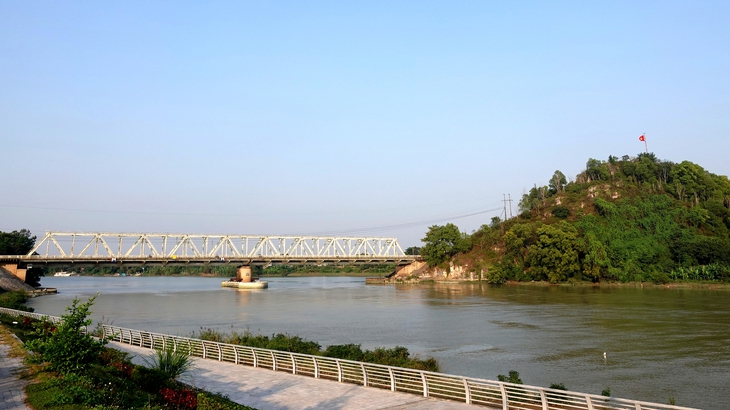 Chuyện của ngọn núi thiêng hình đầu Rồng ngậm viên ngọc- Ảnh 3.