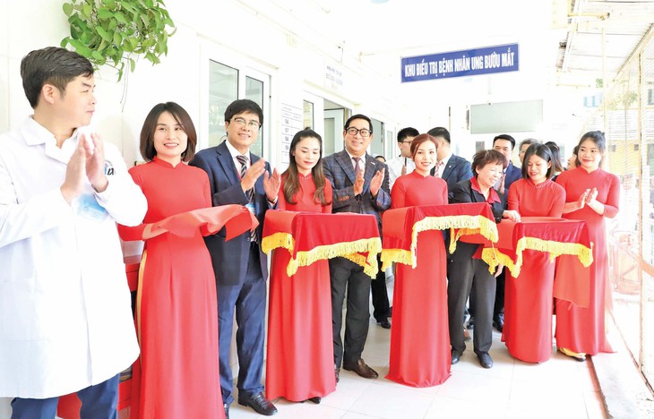 Bệnh viện Mắt Trung ương có đơn vị ung bướu mắt đầu tiên trong cả nước: Mở ra chân trời mới trong hành trình giữ lại nguồn sáng cho bệnh nhân- Ảnh 1.
