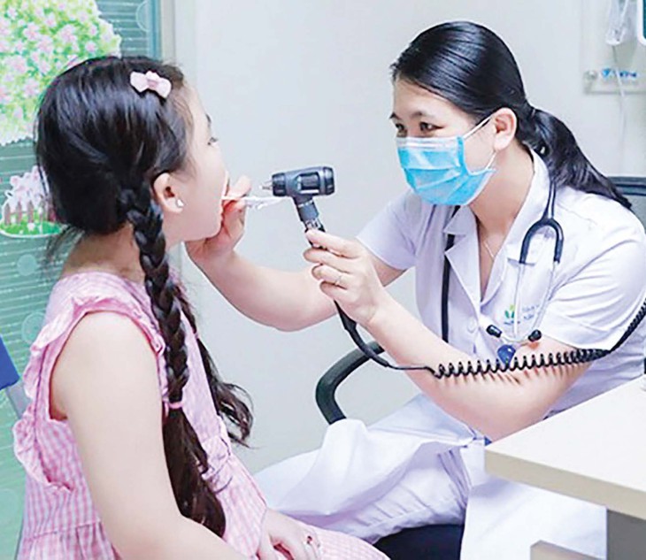 Mang ánh sáng cho mầm xanh vươn lên- Ảnh 1. Mang ánh sáng cho mầm xanh vươn lên- Ảnh 1.