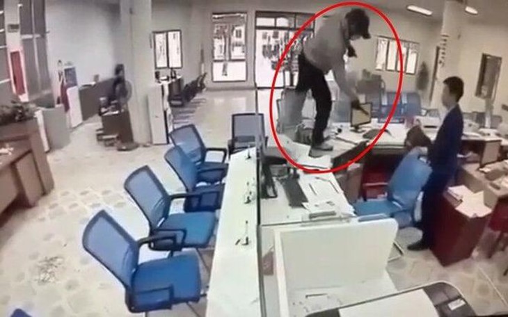 Sau 2 ngày lẩn trốn, đối tượng mang dao cướp ngân hàng bị bắt giữ