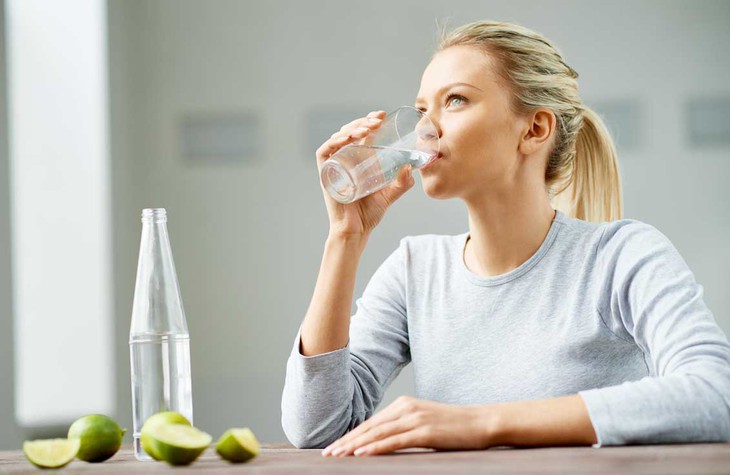 4 lời khuyên cho chế độ ăn uống cân bằng sau Tết để đảm bảo sức khỏe và giảm cân- Ảnh 1. 4 lời khuyên cho chế độ ăn uống cân bằng sau Tết để đảm bảo sức khỏe và giảm cân- Ảnh 1.