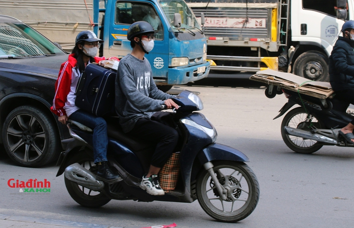 Người dân lỉnh kỉnh đồ, xe rời Thủ đô, về quê ăn Tết sớm- Ảnh 14.
