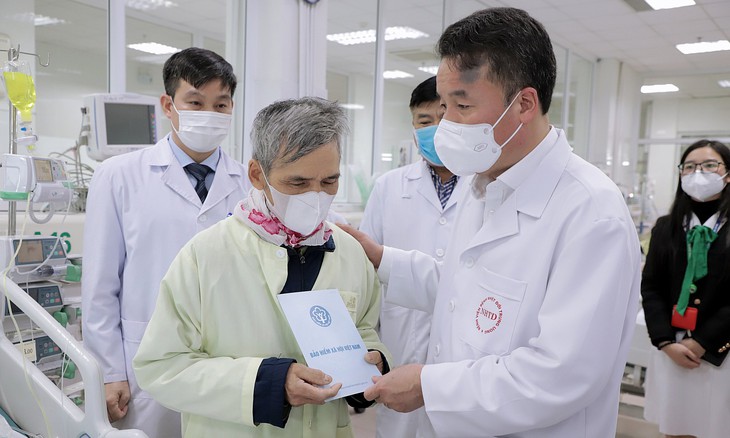 Đảm bảo quyền lợi cho người bệnh BHYT phải nằm điều trị trong dịp Tết Giáp Thìn- Ảnh 1. Đảm bảo quyền lợi cho người bệnh BHYT phải nằm điều trị trong dịp Tết Giáp Thìn- Ảnh 1.