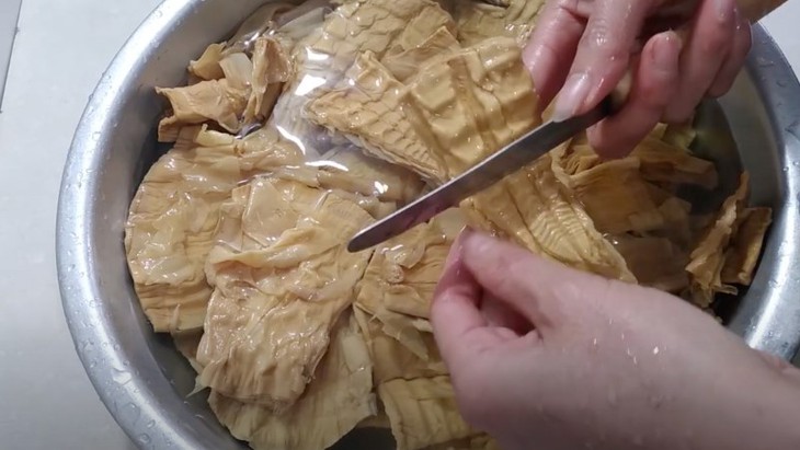 Cách nấu canh măng móng giò - món ngon bổ dưỡng ngày Tết- Ảnh 2.