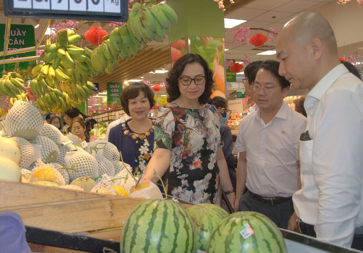Kiểm tra công tác bảo đảm hàng hóa Tết tại Hà Nội và Thành phố Hồ Chí Minh- Ảnh 4.