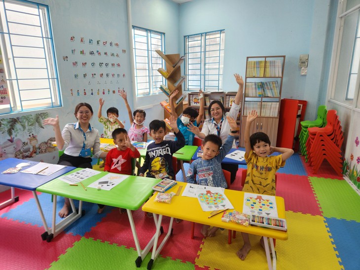 Lớp học vui vẻ: Vui một xíu rồi sớm về nhà…- Ảnh 1. Lớp học vui vẻ: Vui một xíu rồi sớm về nhà…- Ảnh 1.