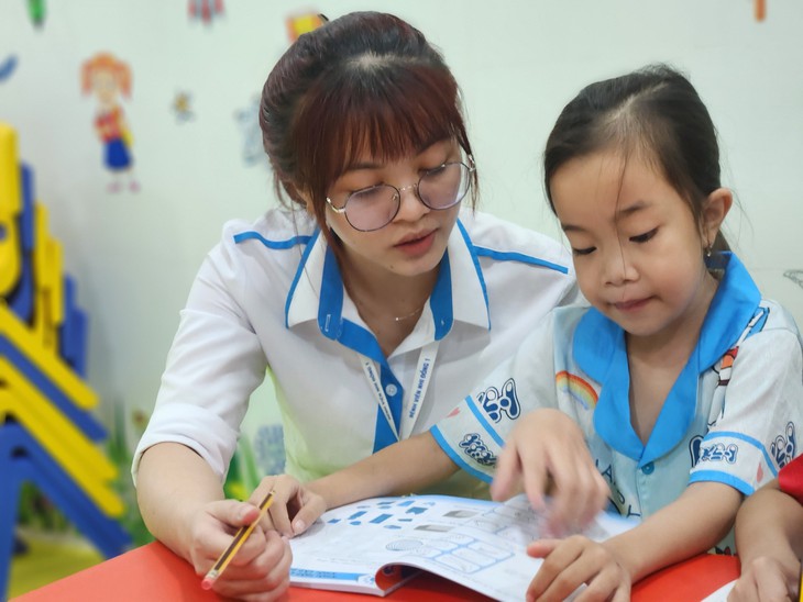 Lớp học vui vẻ: Vui một xíu rồi sớm về nhà…- Ảnh 3. Lớp học vui vẻ: Vui một xíu rồi sớm về nhà…- Ảnh 3.