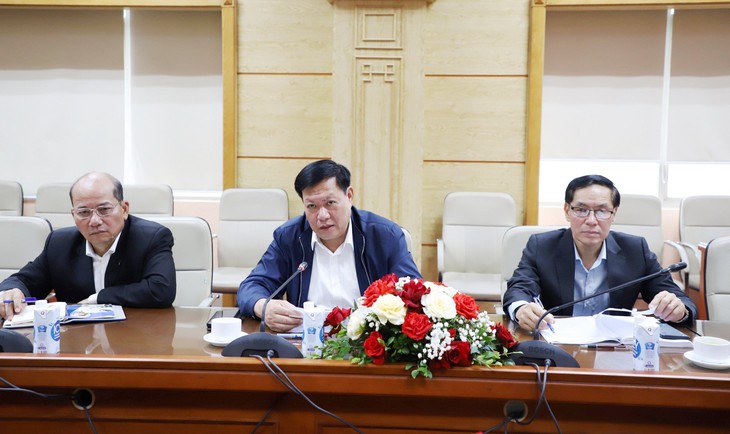 Thứ trưởng Bộ Y tế Đỗ Xuân Tuyên tiếp Đại sứ Ấn Độ tại Việt Nam- Ảnh 1. Thứ trưởng Bộ Y tế Đỗ Xuân Tuyên tiếp Đại sứ Ấn Độ tại Việt Nam- Ảnh 1.