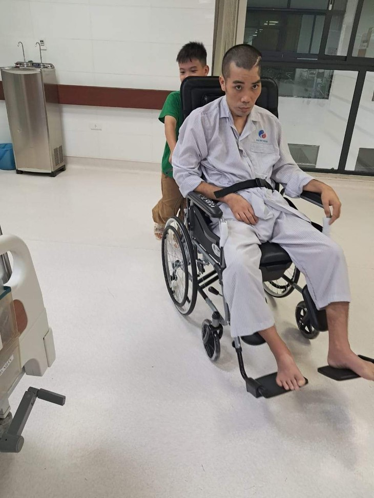 Xót xa gia cảnh của người đàn ông tai biến vì đột quỵ, các con nheo nhóc ngày cận Tết- Ảnh 2.