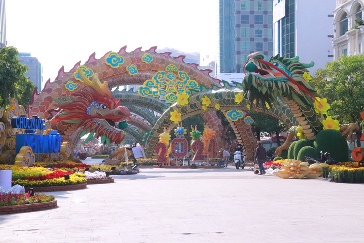 Đường hoa Nguyễn Huệ chính thức mở cửa đón khách- Ảnh 4.