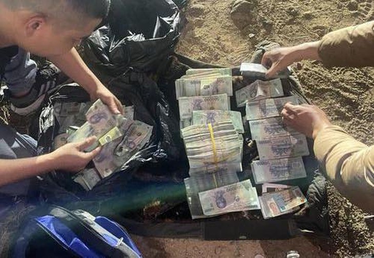 Nóng: Đã bắt được tên cướp ngân hàng tại Lâm Đồng sau 10 giờ gây án- Ảnh 3.
