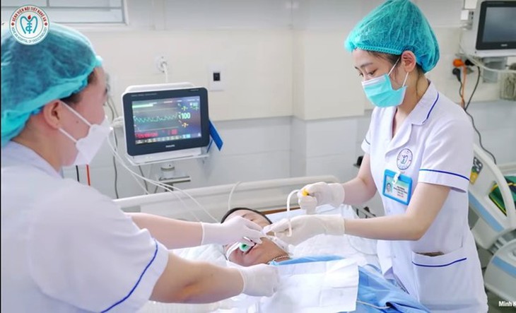 Khoa Hồi sức cấp cứu Bệnh viện Nội tiết Nghệ An: Khẩn trương – Tình thương – Chất lượng- Ảnh 2. Khoa Hồi sức cấp cứu Bệnh viện Nội tiết Nghệ An: Khẩn trương – Tình thương – Chất lượng- Ảnh 2.