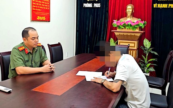 Đăng tin xuyên tạc, sai sự thật lên Facebook, nam thanh niên Hải Phòng bị phạt 10 triệu đồng- Ảnh 1.