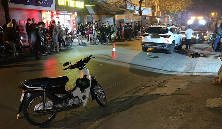 Đề xuất phạt 46 triệu đồng với nữ tài xế vi phạm nồng độ cồn, va chạm trên phố Trần Cung- Ảnh 1. Đề xuất phạt 46 triệu đồng với nữ tài xế vi phạm nồng độ cồn, va chạm trên phố Trần Cung- Ảnh 1.
