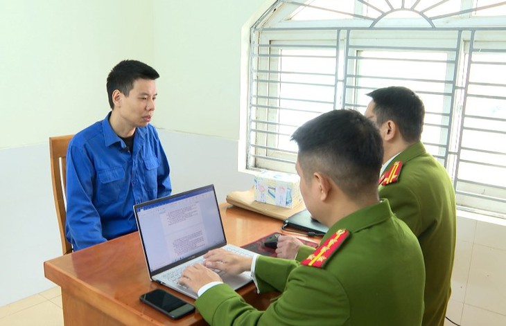 Đối tượng đe dọa CSGT Hải Phòng, đòi tiền bồi dưỡng vừa bị bắt là ai?- Ảnh 1. Đối tượng đe dọa CSGT Hải Phòng, đòi tiền bồi dưỡng vừa bị bắt là ai?- Ảnh 1.