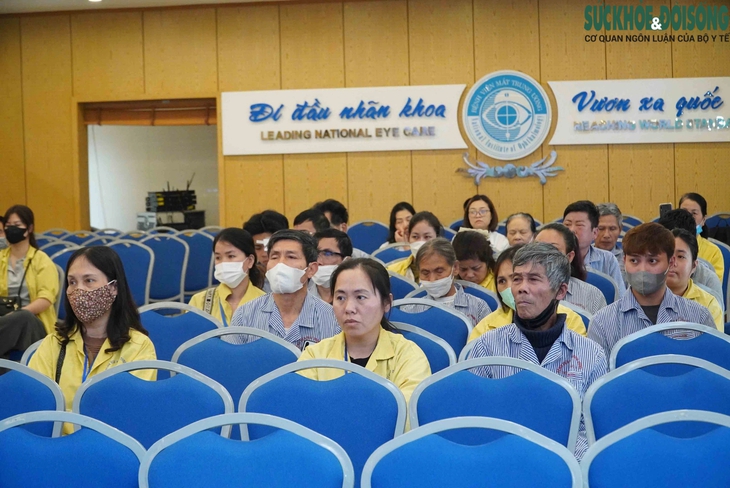 Lạm dụng và tự ý sử dụng thuốc nhỏ mắt chứa corticoid kéo dài có thể bị Glôcôm - Ảnh 2.