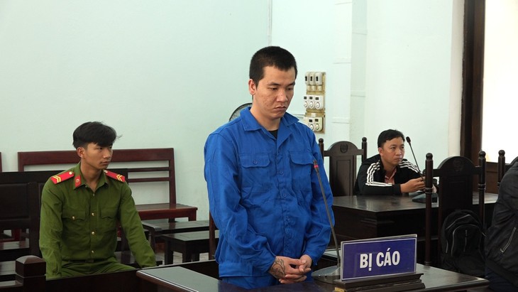 Hung hãn dùng kéo gây thương tích cho công an- Ảnh 1.
