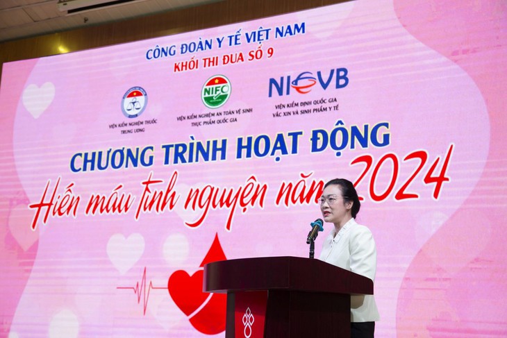 Hơn 100 công đoàn viên y tế hiến máu hưởng ứng 'Blouse trắng – Trái tim hồng'- Ảnh 1. Hơn 100 công đoàn viên y tế hiến máu hưởng ứng 'Blouse trắng – Trái tim hồng'- Ảnh 1.