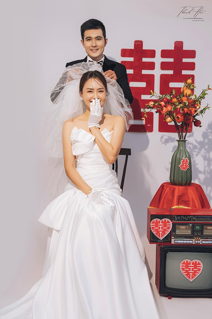 Vừa vào phim mới của VFC, Hồng Diễm vẫn giữ nguyên tắc nói không với 'cảnh nóng'- Ảnh 1. Vừa vào phim mới của VFC, Hồng Diễm vẫn giữ nguyên tắc nói không với 'cảnh nóng'- Ảnh 1.