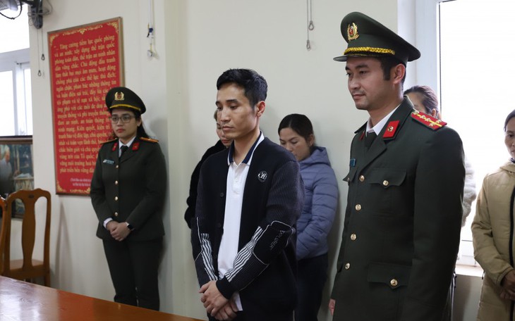 Chiêu trò của giám đốc tổ chức đưa 30 người trốn đi nước ngoài