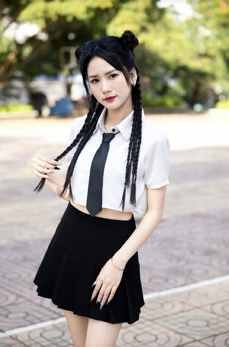 Cô gái 9x ở Đắk Lắk chia sẻ cơ duyên đến với nghề livestream- Ảnh 1. Cô gái 9x ở Đắk Lắk chia sẻ cơ duyên đến với nghề livestream- Ảnh 1.