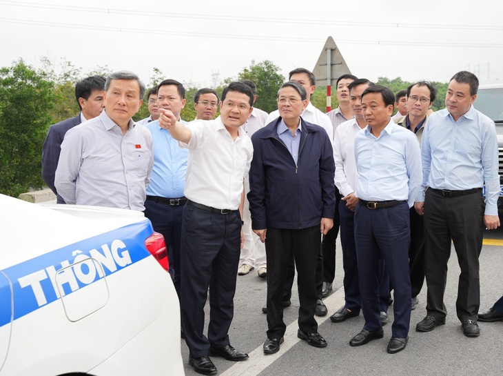 Đề xuất nâng cấp cao tốc Cam Lộ - La Sơn lên 4 làn xe- Ảnh 1. Đề xuất nâng cấp cao tốc Cam Lộ - La Sơn lên 4 làn xe- Ảnh 1.