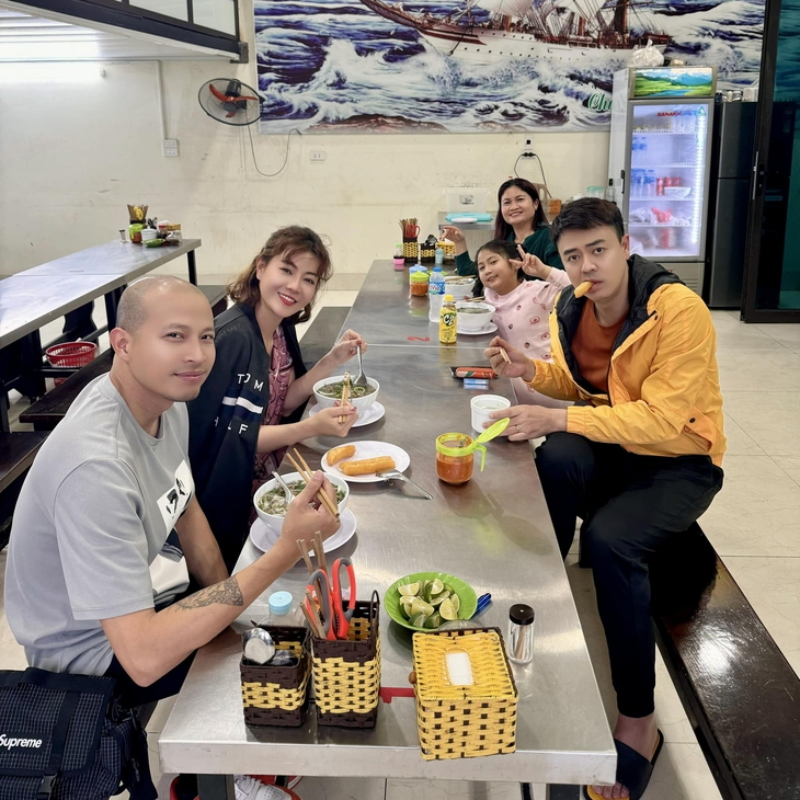 Diễn viên Thanh Hương 'tái hợp' cùng Duy Hưng trong phim mới 'Người một nhà'- Ảnh 2.