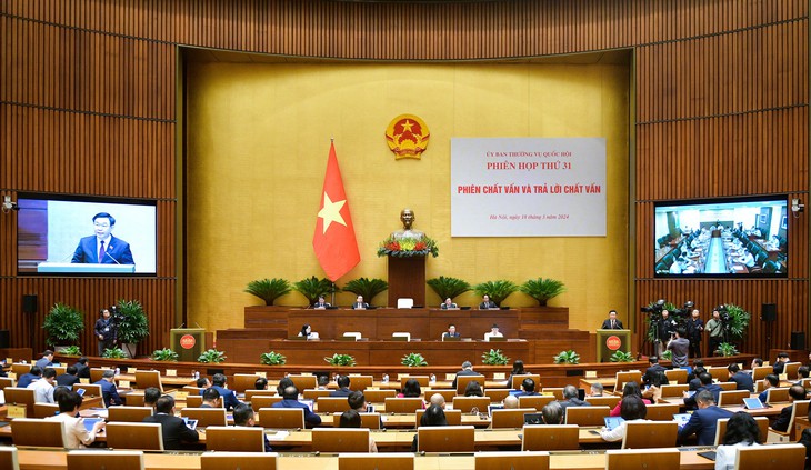 Bộ trưởng Hồ Đức Phớc nói gì về tình trạng nhân viên bảo hiểm "chèo kéo" người dân?- Ảnh 1.