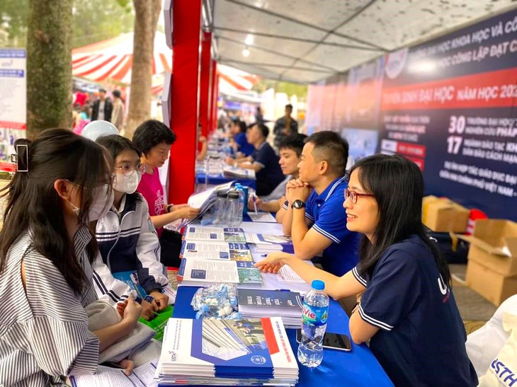 Nên chọn ngành học theo sở thích hay theo xu hướng?- Ảnh 1.