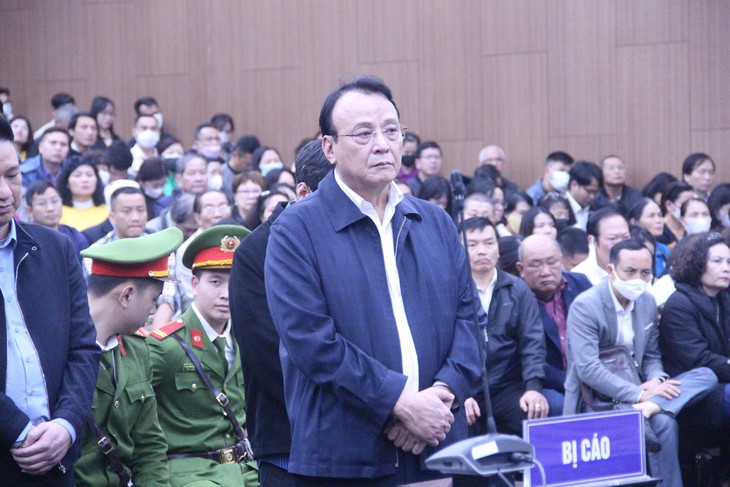 Chủ tịch Tân Hoàng Minh khai chưa từng nghĩ chiếm đoạt tiền của nhà đầu tư- Ảnh 2.