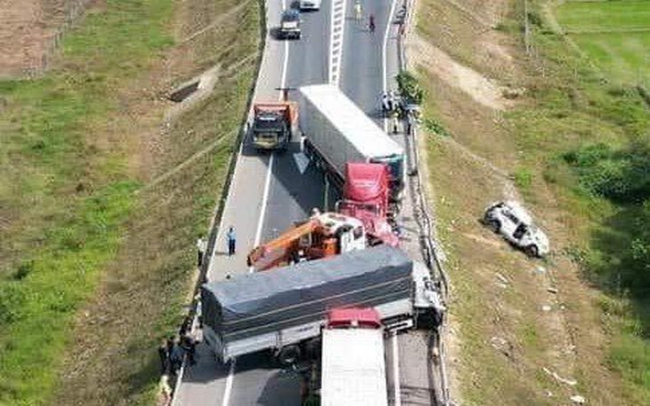 Cử tri và nhân dân lo lắng trước hàng loạt vụ TNGT thảm khốc làm nhiều người chết, bị thương