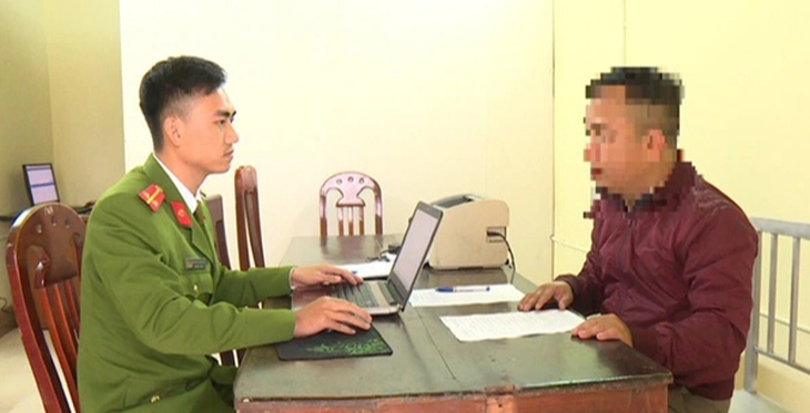Xử phạt người "biển thủ" tiền công đức tại đền
- Ảnh 1.