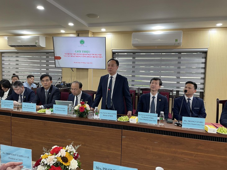 Trao đổi, chia sẻ kinh nghiệm khám, điều trị thành công nhiều trường hợp khó về bệnh răng hàm mặt- Ảnh 1. Trao đổi, chia sẻ kinh nghiệm khám, điều trị thành công nhiều trường hợp khó về bệnh răng hàm mặt- Ảnh 1.