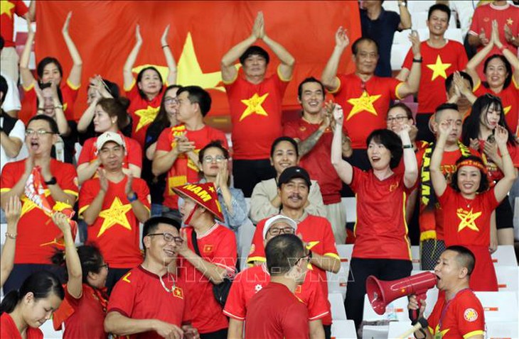 HLV Troussier: ‘Đội tuyển Việt Nam không đầu hàng’- Ảnh 3.