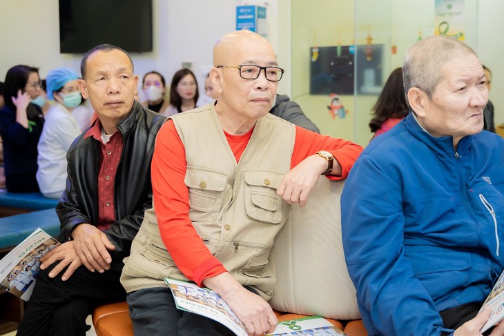 Bệnh viện Mắt Hà Nội cơ sở 2 thăm khám chuyên sâu và tư vấn miễn phí các ca bệnh về glôcôm- Ảnh 1. Bệnh viện Mắt Hà Nội cơ sở 2 thăm khám chuyên sâu và tư vấn miễn phí các ca bệnh về glôcôm- Ảnh 1.