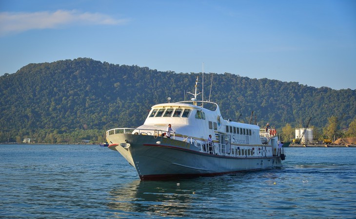 Không cần bay, du khách có thể đến Phú Quốc với chi phí hợp lý bằng cách này- Ảnh 2.