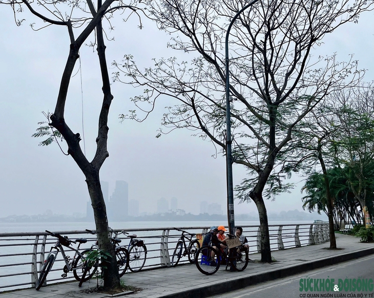 Kiếm tiền triệu mỗi ngày nhờ dịch vụ cho thuê xe đạp tại Hồ Tây- Ảnh 6. Kiếm tiền triệu mỗi ngày nhờ dịch vụ cho thuê xe đạp tại Hồ Tây- Ảnh 6.