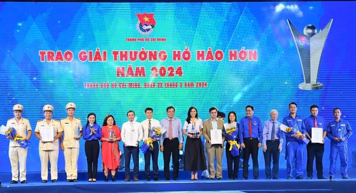 12 tập thể tiêu biểu nhận giải thưởng Hồ Hảo Hớn 2024- Ảnh 2.