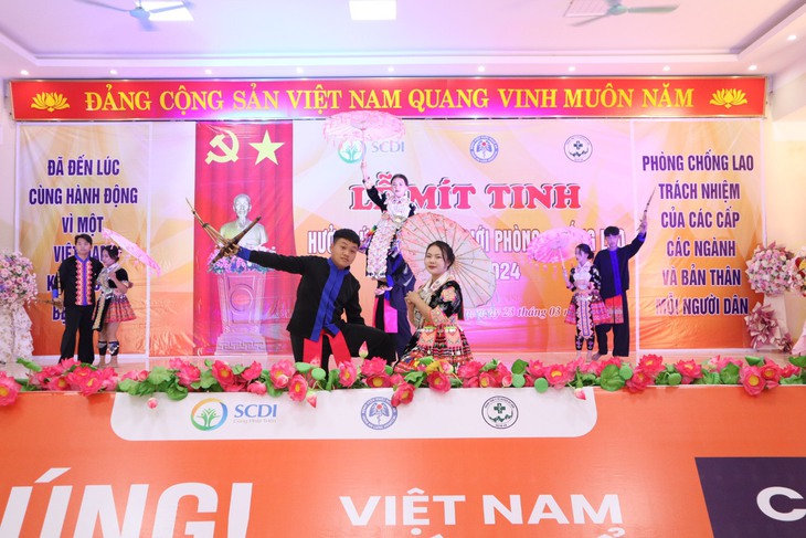 Văn nghệ chào mừng tại Lễ Mít tinh ngày Thế giới phòng, chống bệnh Lao 24/3.