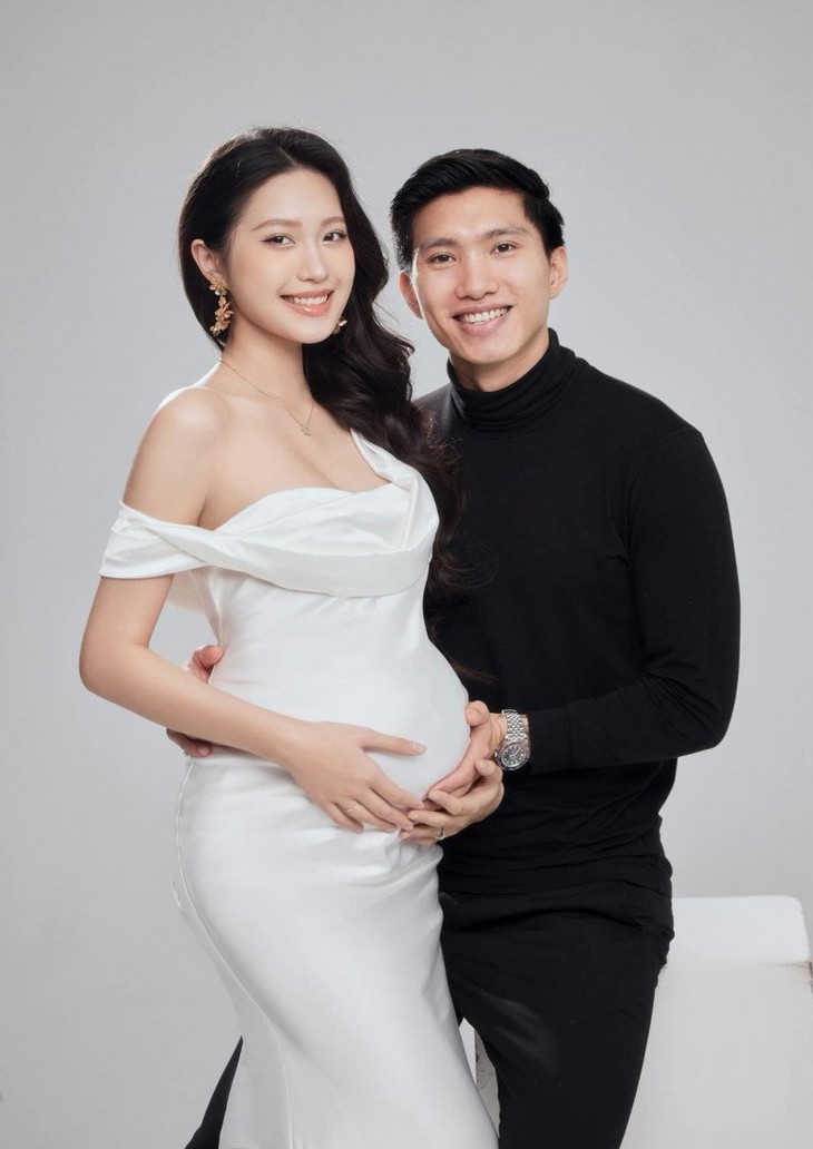 Đoàn Văn Hậu - Doãn Hải My tung bộ ảnh rạng rỡ, chính thức công khai 'săn rồng con' thành công- Ảnh 2.