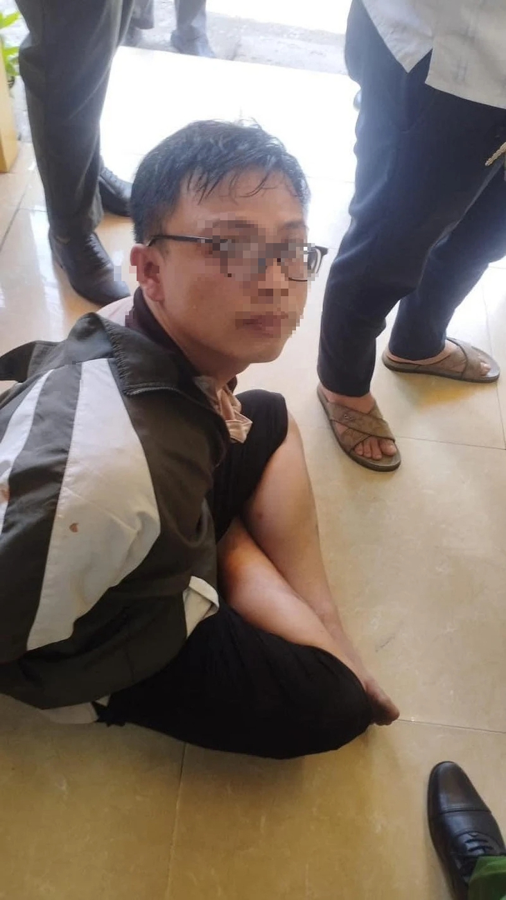 Nam thanh niên Bình Dương vờ mua vàng rồi cướp- Ảnh 2.