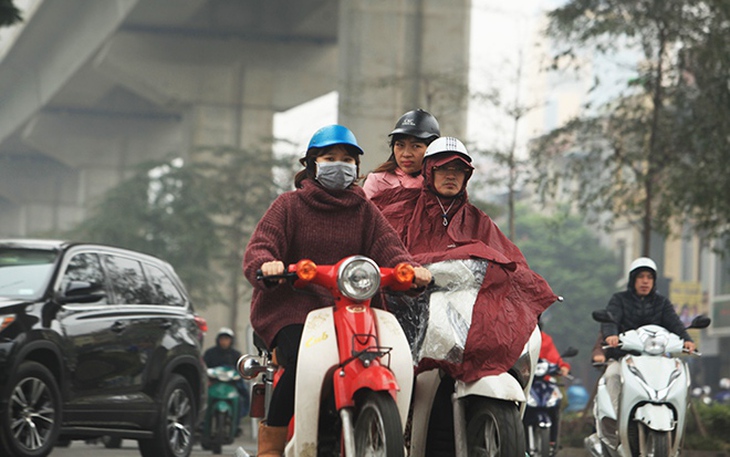 Miền Bắc mưa nhỏ, miền Nam nắng nóng