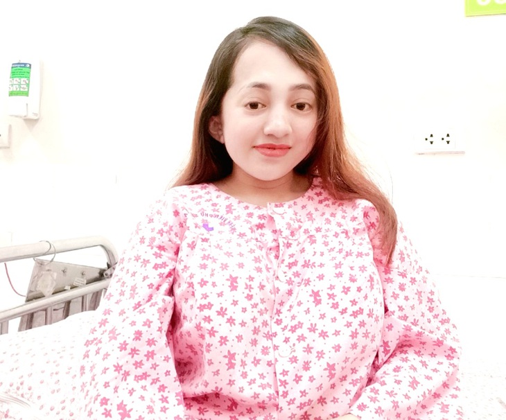 C:\Users\Administrator\Desktop\san-phu-xuong-thuy-tinh.jpg