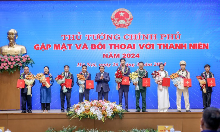 Bác sĩ trẻ sáng tạo trong phẫu thuật ung thư tuyến giáp- Ảnh 1.