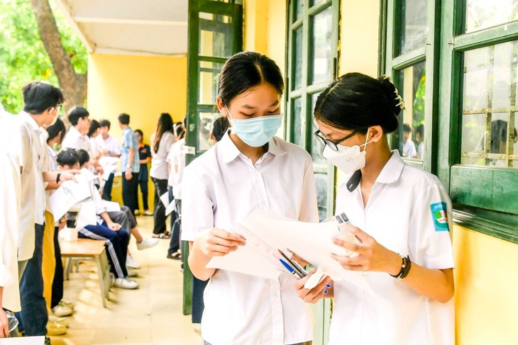 Thêm nhiều địa phương bỏ tuyển thẳng lớp 10 bằng IELTS- Ảnh 1. Thêm nhiều địa phương bỏ tuyển thẳng lớp 10 bằng IELTS- Ảnh 1.