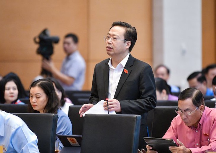 ĐBQH đề xuất người vi phạm nồng độ cồn thấp bị xử phạt tiền nhưng không tước GPLX- Ảnh 2. ĐBQH đề xuất người vi phạm nồng độ cồn thấp bị xử phạt tiền nhưng không tước GPLX- Ảnh 2.