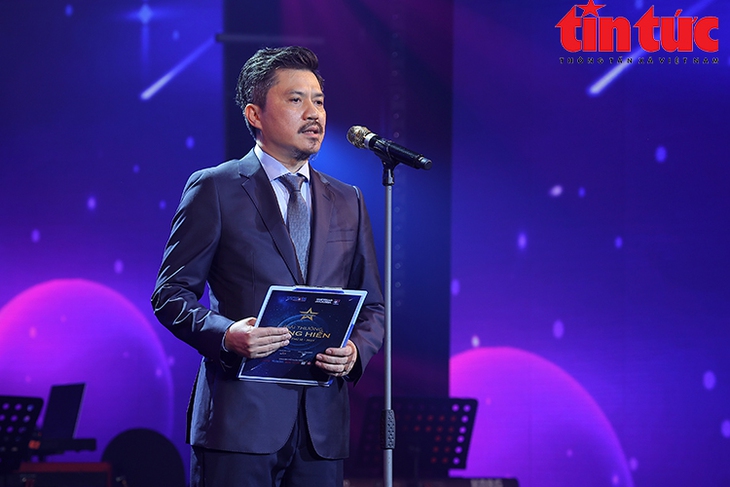 Giải thưởng Cống hiến 2024: Tôn vinh sự cống hiến và thành tích xuất sắc trong Thể thao và Âm nhạc- Ảnh 1. Giải thưởng Cống hiến 2024: Tôn vinh sự cống hiến và thành tích xuất sắc trong Thể thao và Âm nhạc- Ảnh 1.