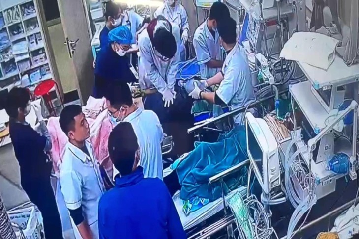 Cứu sống cô gái trẻ đa chấn thương, ngừng tuần hoàn, vỡ tim- Ảnh 1.